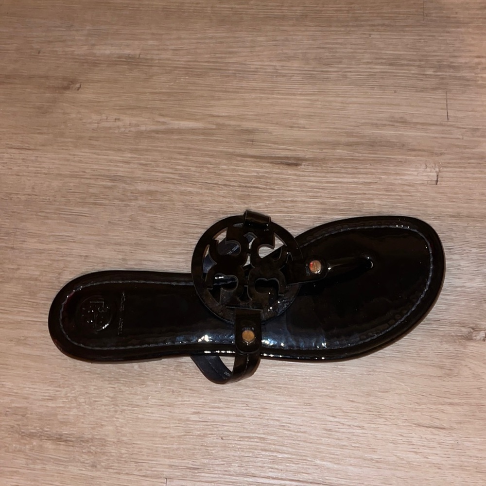 Tory Burch Only Right Shoe- size 9